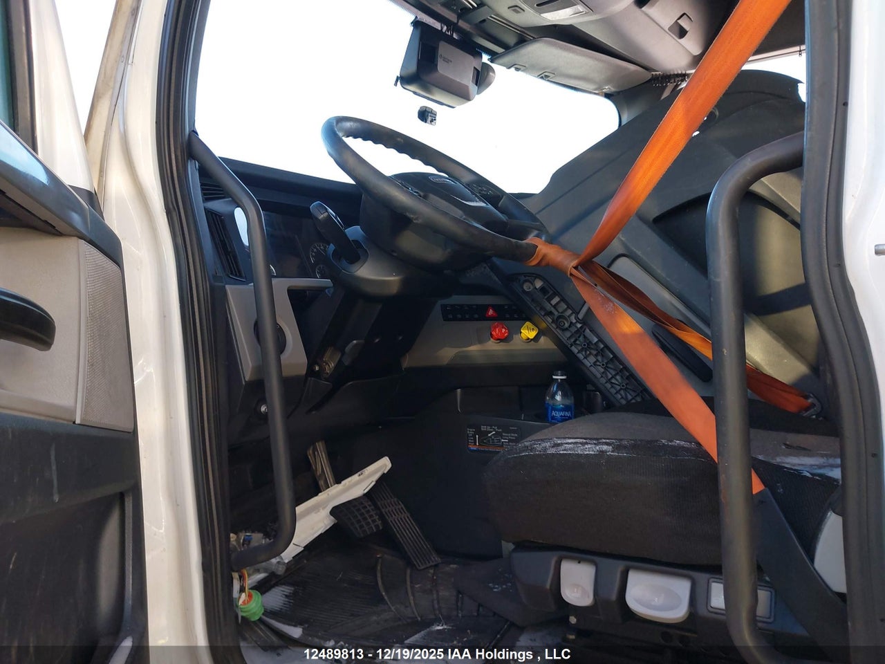 2021 FREIGHTLINER CASCADIA 126 thumbnail 9