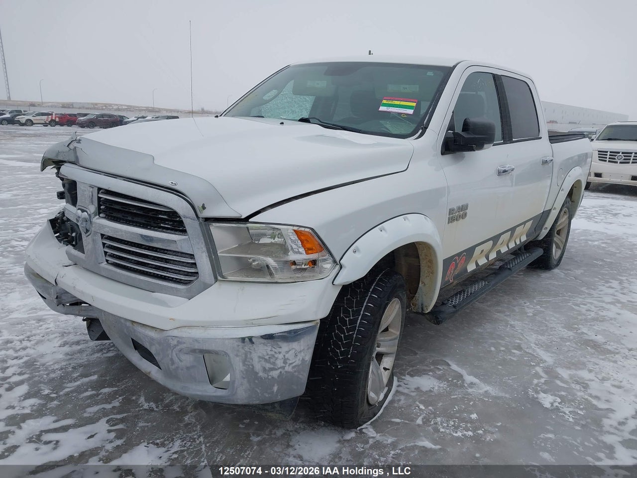 2013 RAM 1500 SLT thumbnail 3