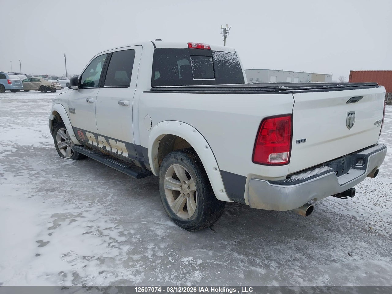 2013 RAM 1500 SLT thumbnail 4