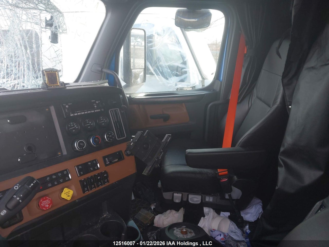 2024 FREIGHTLINER CASCADIA 126 thumbnail 9