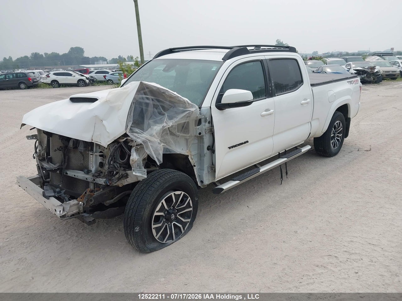 2022 TOYOTA TACOMA thumbnail 3