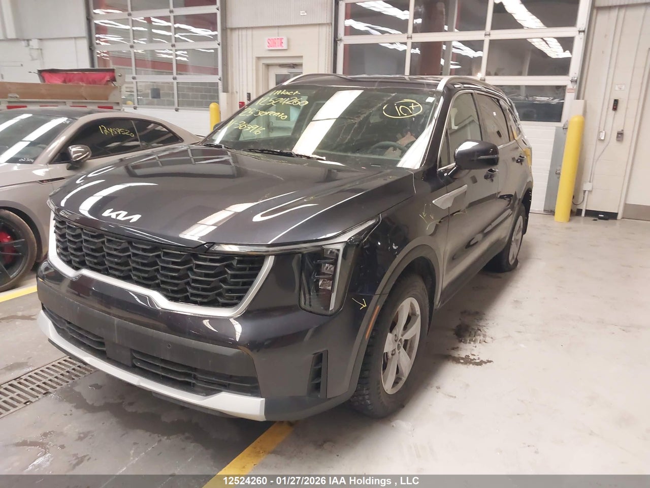 2025 KIA SORENTO thumbnail 3