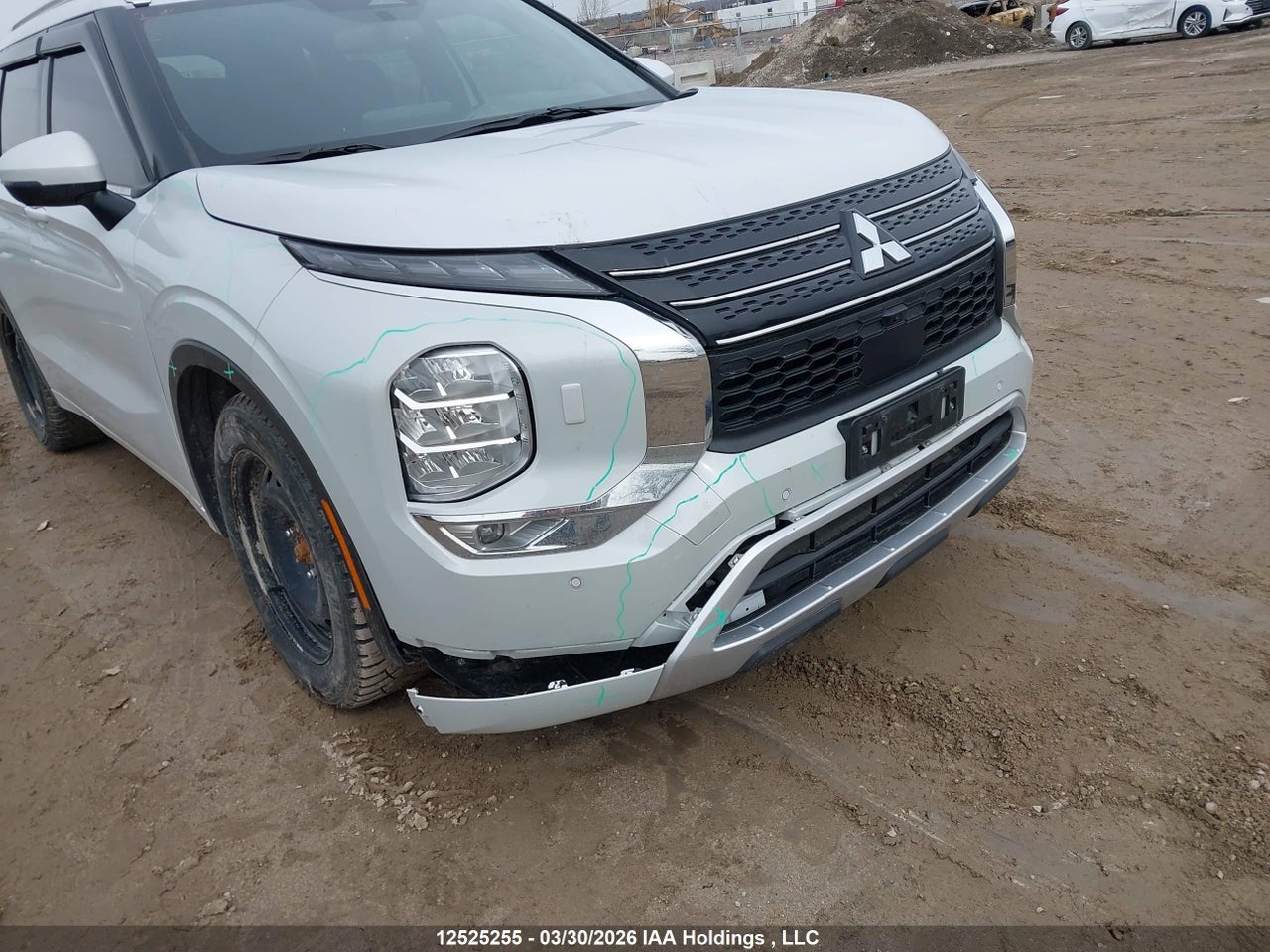 2023 MITSUBISHI OUTLANDER GT/GT PREMIUM thumbnail 7