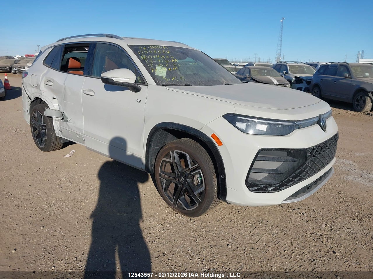 2025 VOLKSWAGEN TIGUAN HIGHLINE R-LINE thumbnail 2