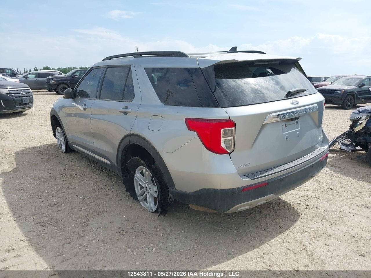 2024 FORD EXPLORER XLT thumbnail 4