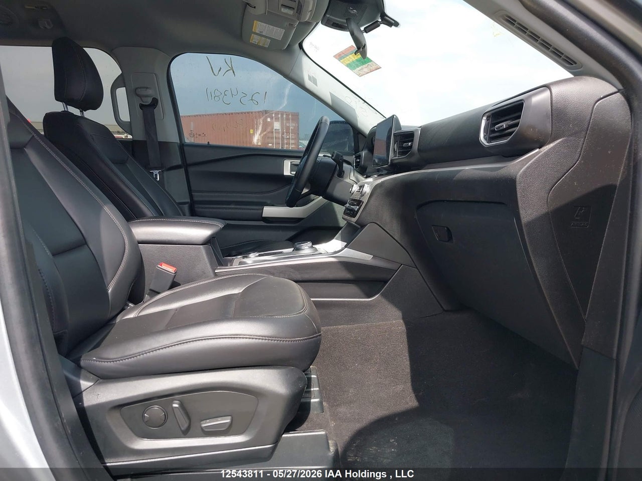 2024 FORD EXPLORER XLT thumbnail 6
