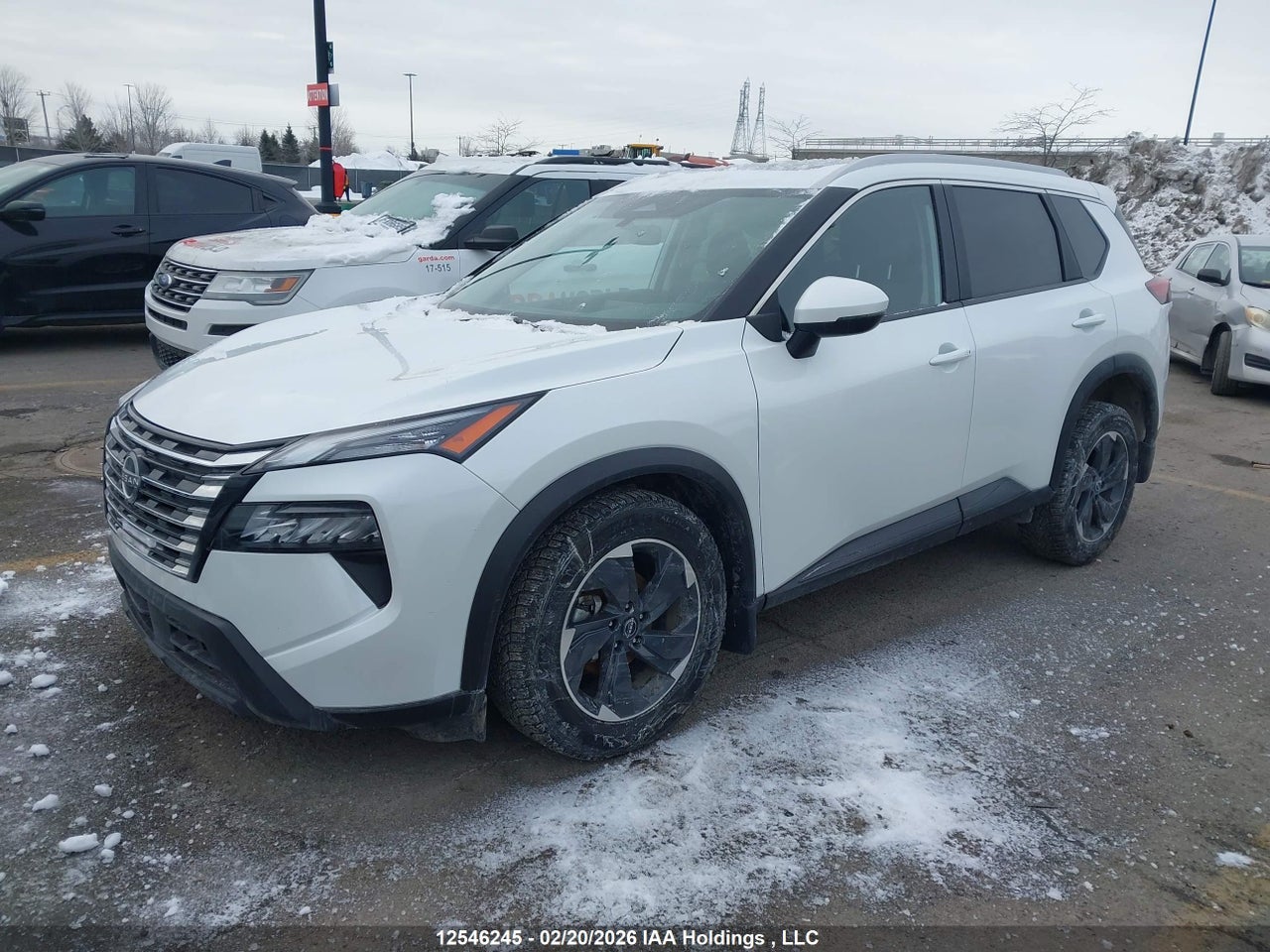 2024 NISSAN ROGUE thumbnail 3