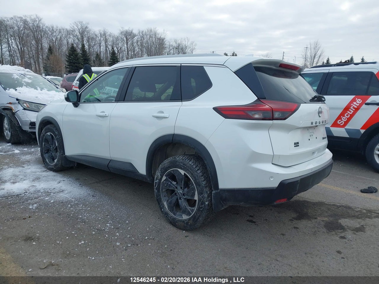 2024 NISSAN ROGUE thumbnail 4