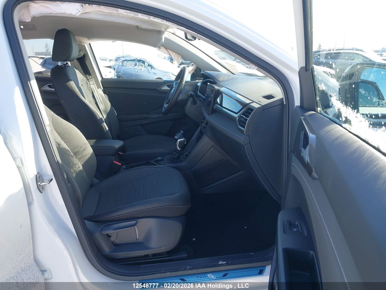 2025 VOLKSWAGEN TAOS COMFORTLINE BLACK EDITION thumbnail 6
