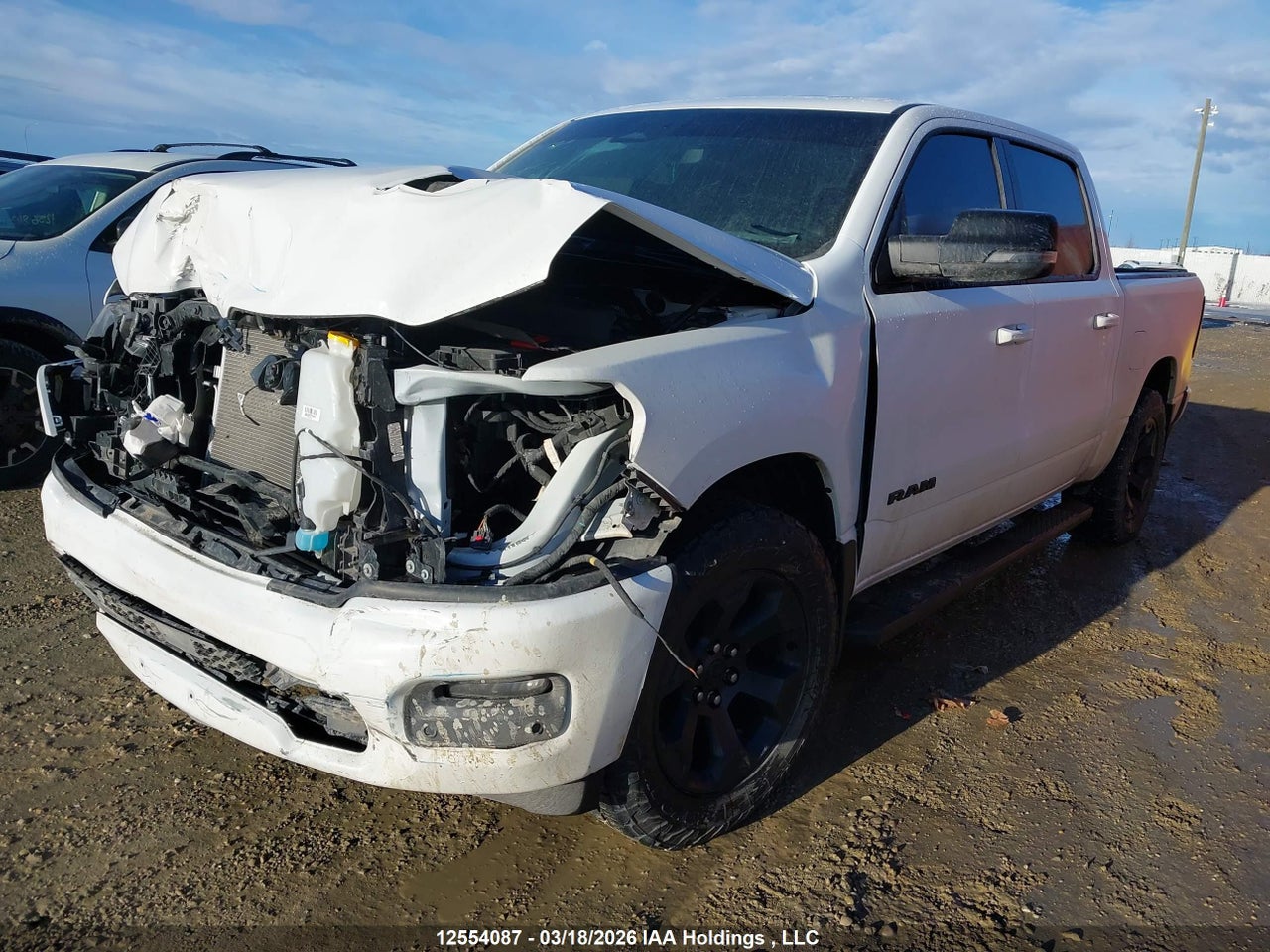 2025 RAM 1500 SPORT thumbnail 3