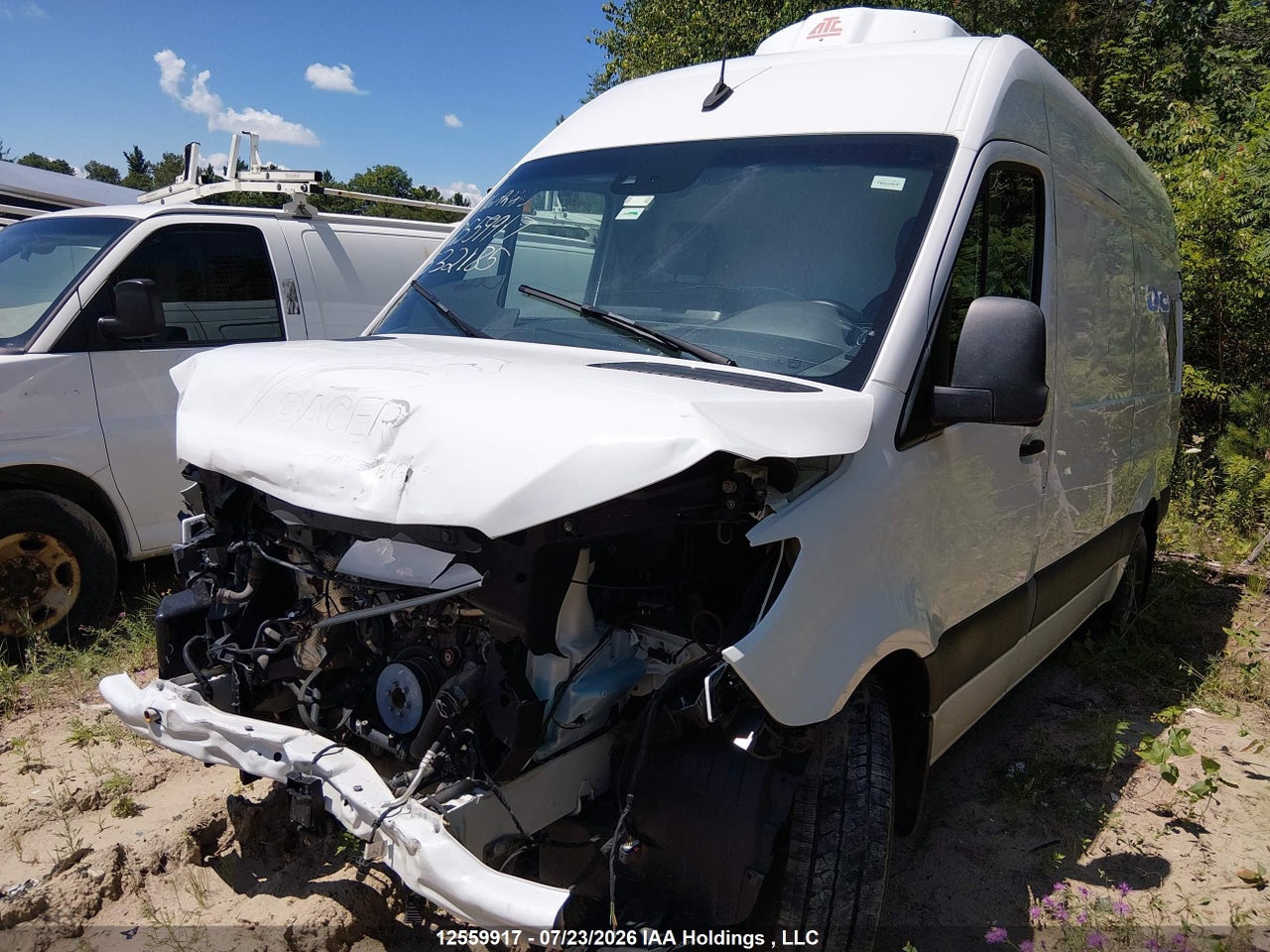 2023 MERCEDES BENZ SPRINTER 2500 STANDARD ROOF 4-CYL DIESEL HO thumbnail 3