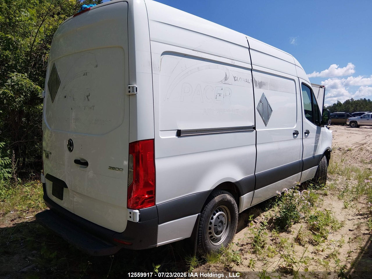 2023 MERCEDES BENZ SPRINTER 2500 STANDARD ROOF 4-CYL DIESEL HO thumbnail 5