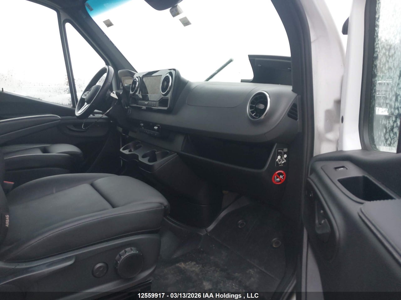 2023 MERCEDES BENZ SPRINTER 2500 STANDARD ROOF 4-CYL DIESEL HO thumbnail 6