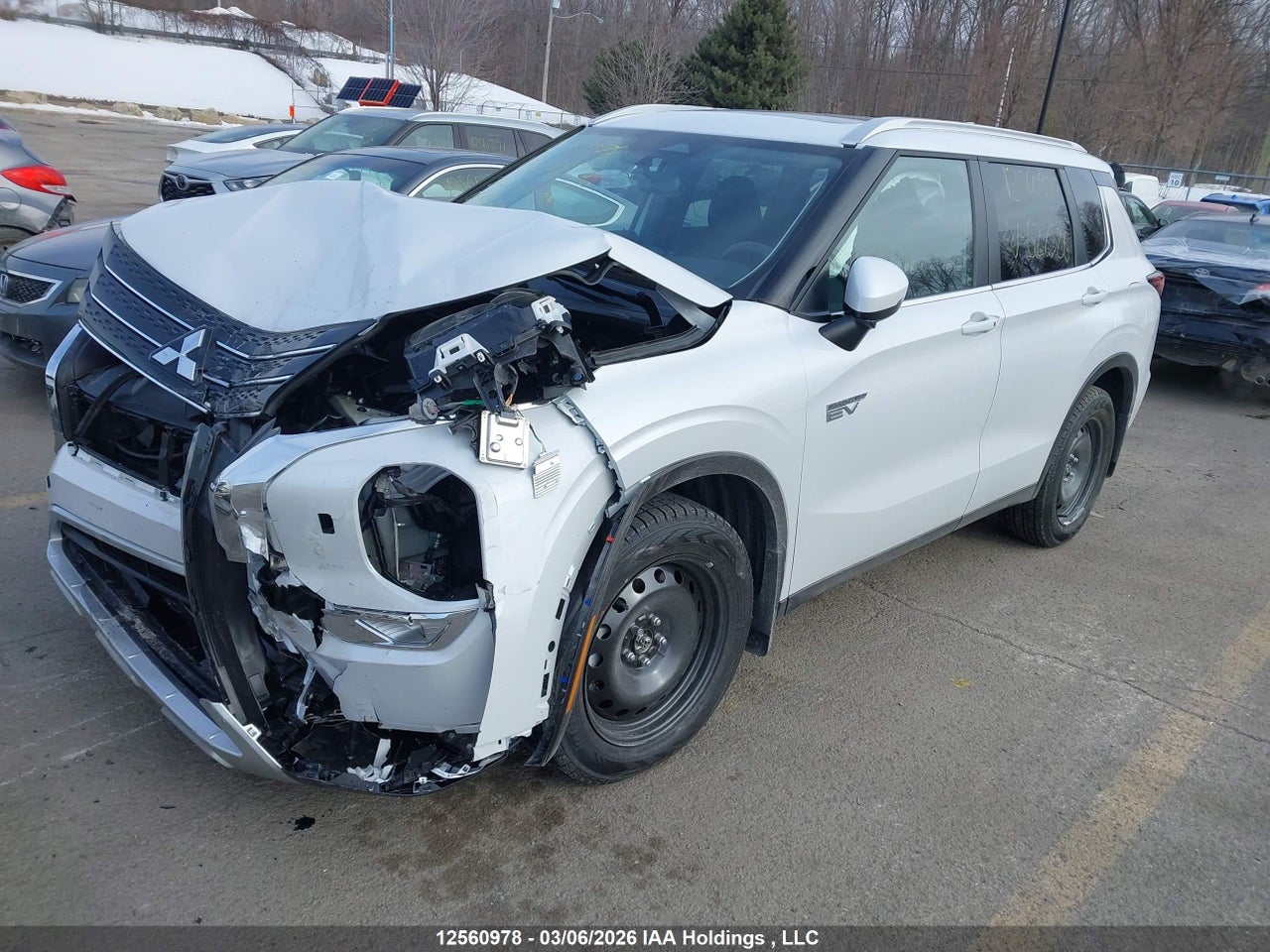2025 MITSUBISHI OUTLANDER PHEV LE/SE/SEL S-AWC thumbnail 3