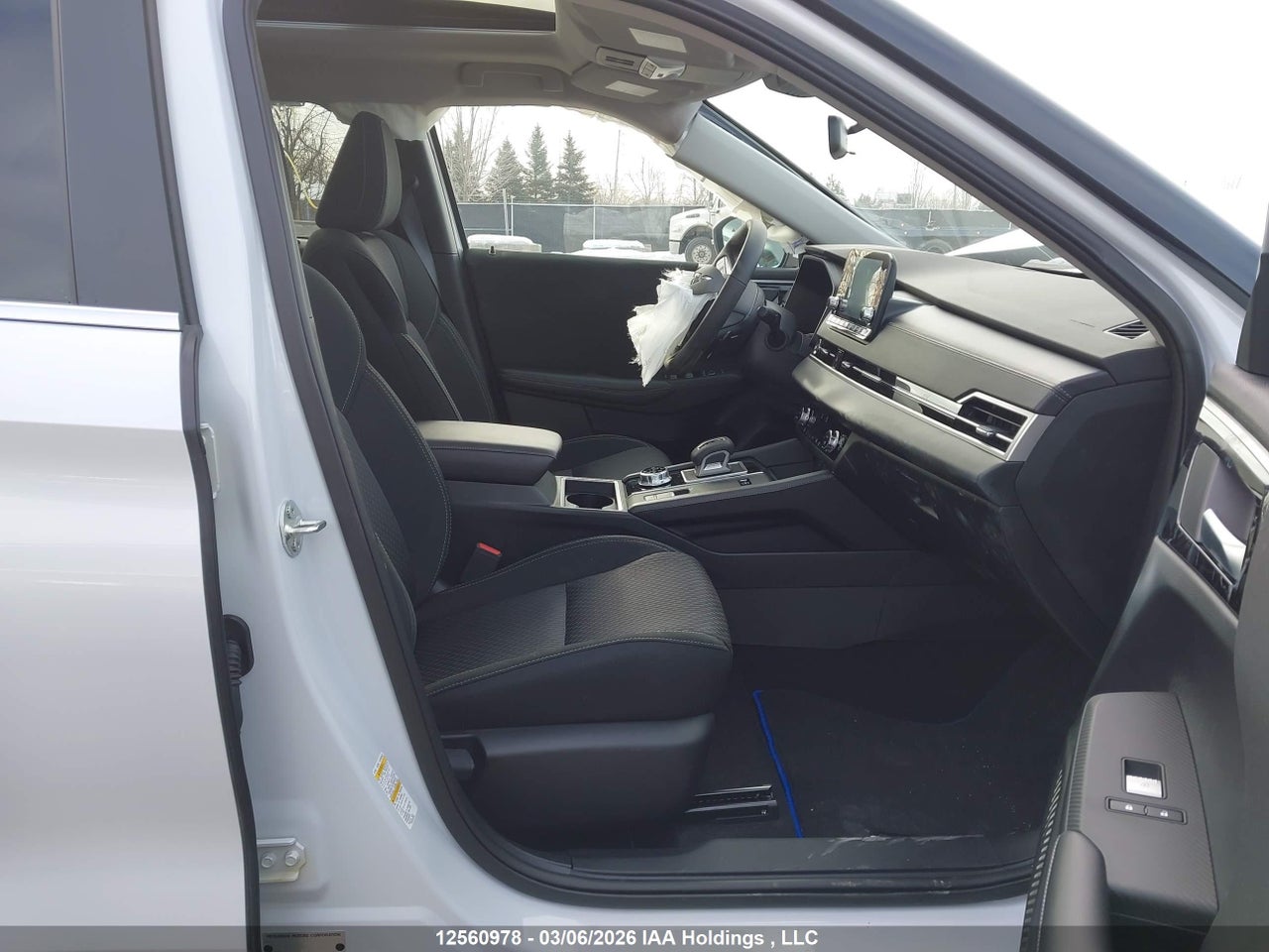 2025 MITSUBISHI OUTLANDER PHEV LE/SE/SEL S-AWC thumbnail 6