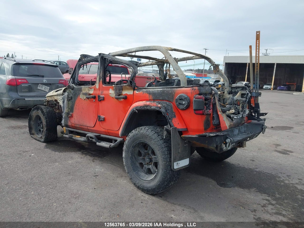 2019 JEEP WRANGLER UNLIMITED SAHARA thumbnail 4