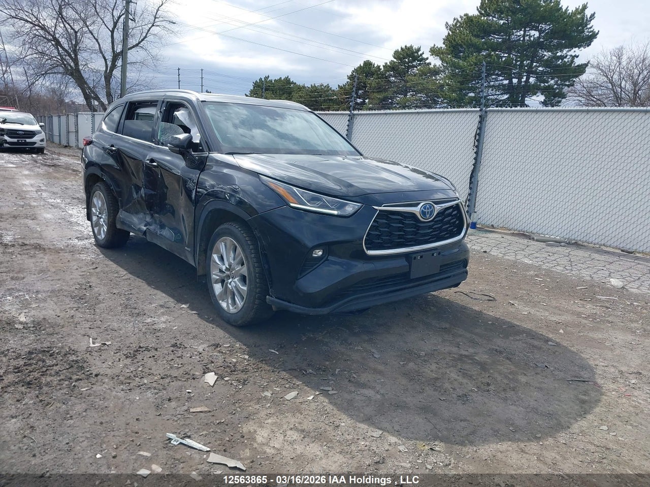 2024 TOYOTA HIGHLANDER HYBRID LIMITED thumbnail 2