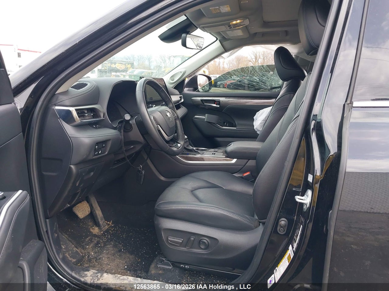 2024 TOYOTA HIGHLANDER HYBRID LIMITED thumbnail 6
