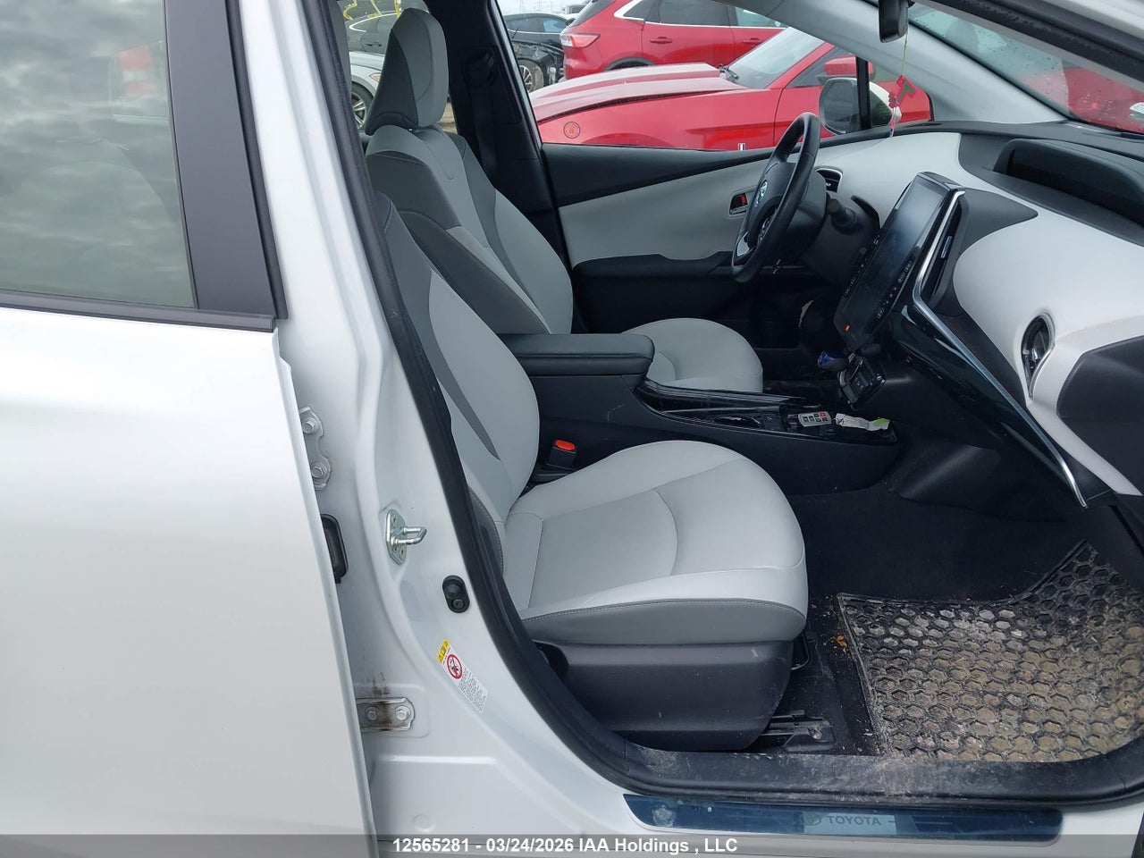 2022 TOYOTA PRIUS PRIME UPGRADE thumbnail 6