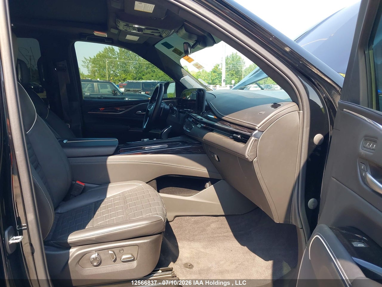 2023 CADILLAC ESCALADE thumbnail 6