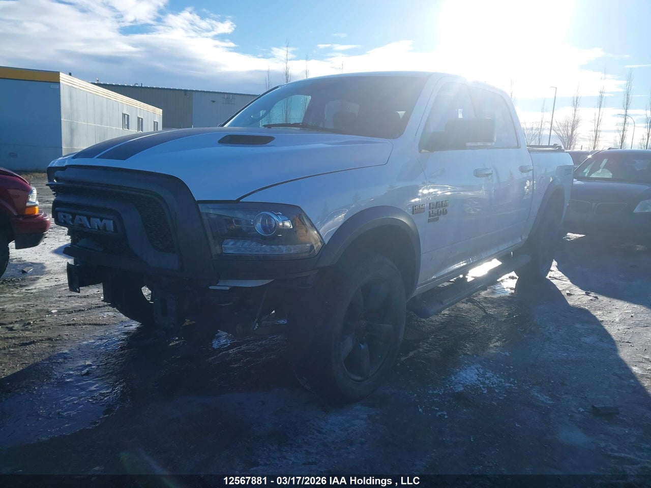 2019 RAM 1500 CLASSIC SLT thumbnail 3