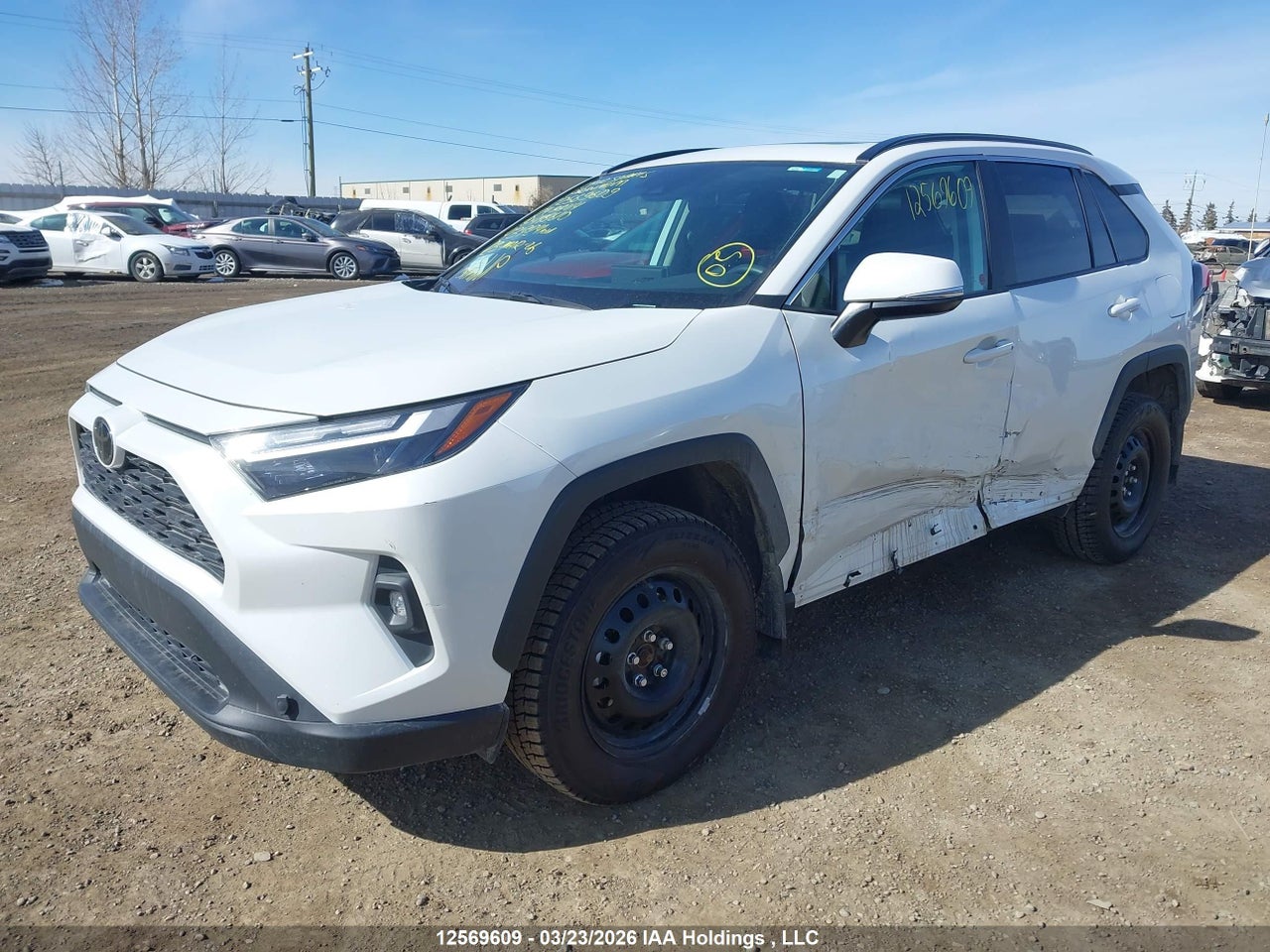 2024 TOYOTA RAV4 XLE thumbnail 3