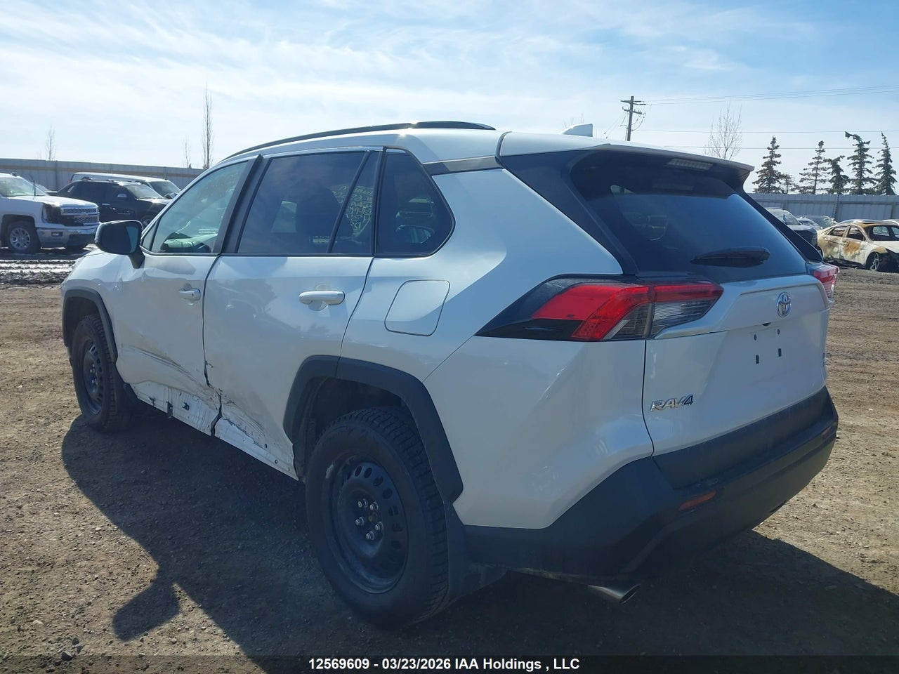2024 TOYOTA RAV4 XLE thumbnail 4