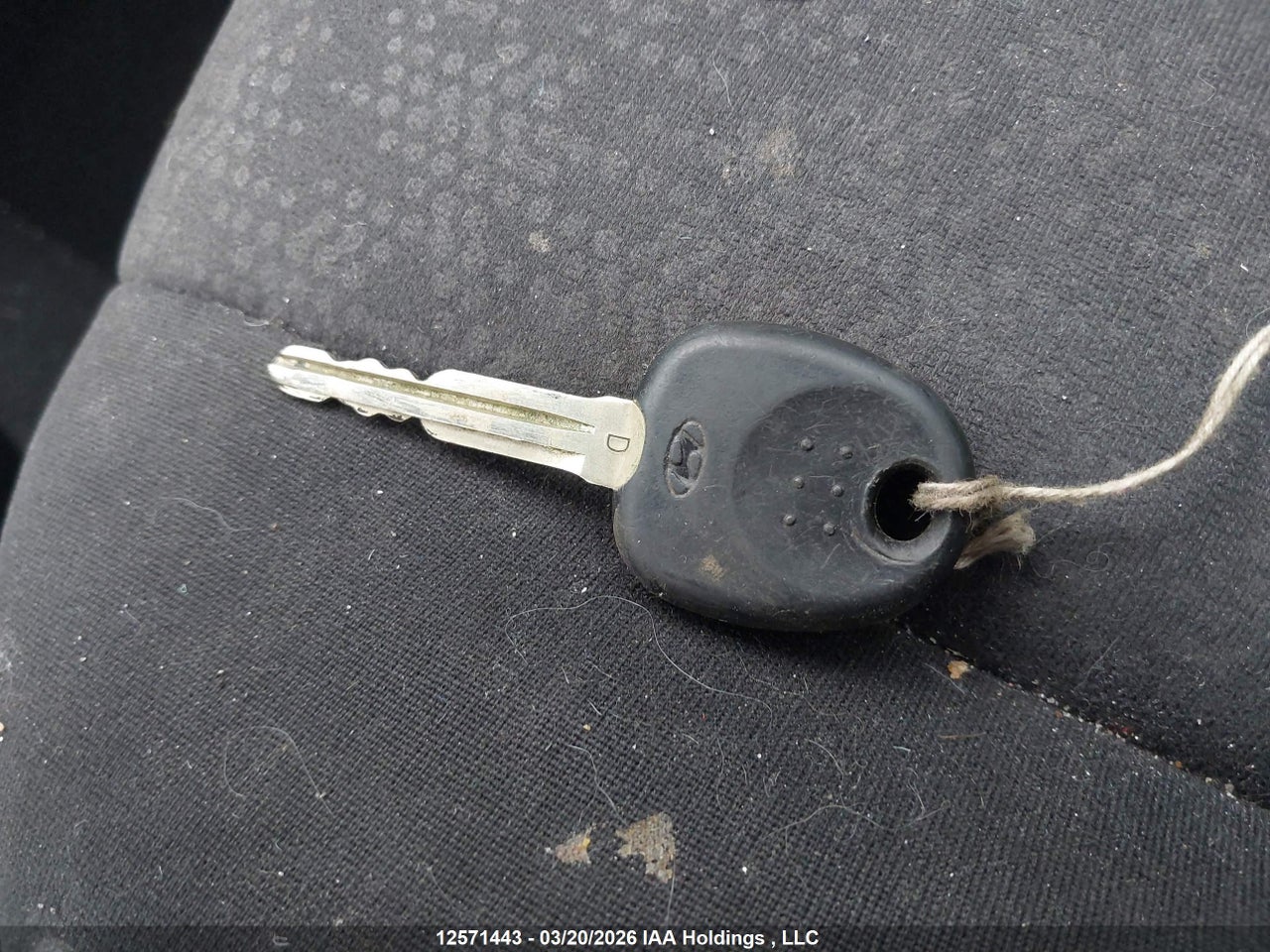 2010 HYUNDAI ELANTRA thumbnail 12