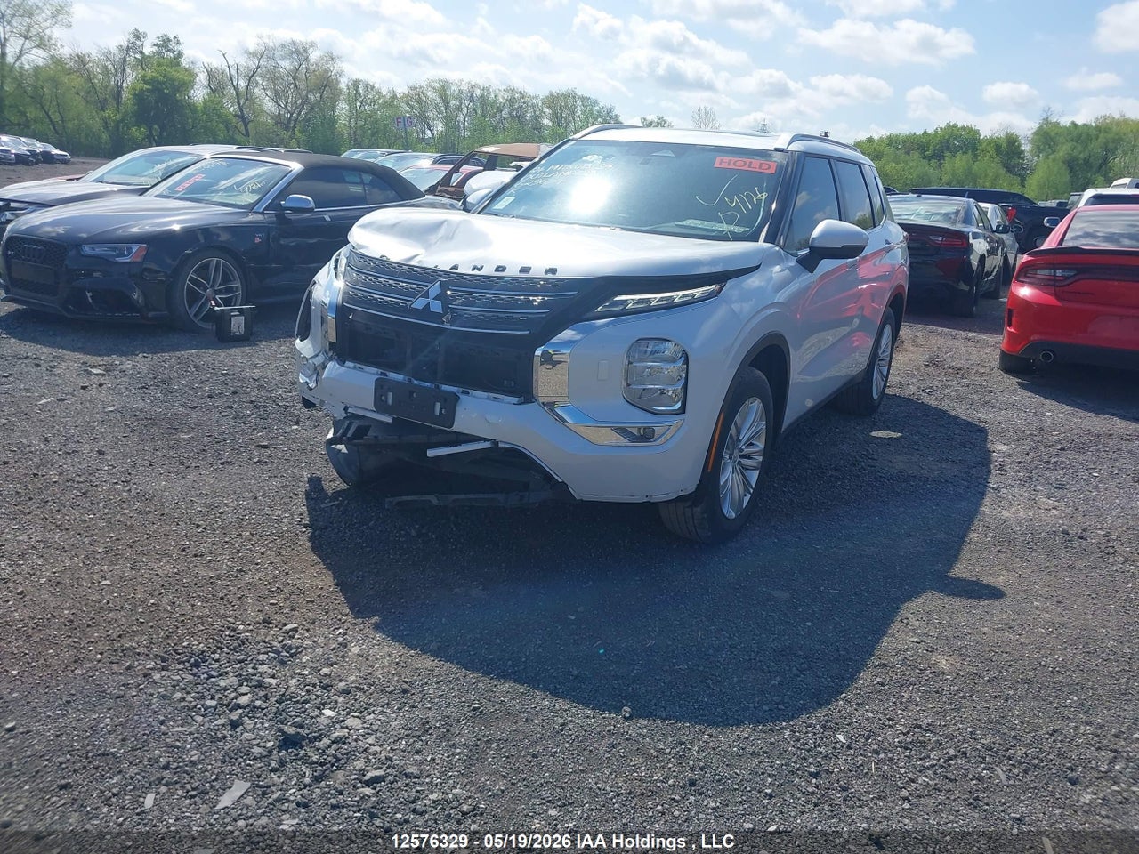 2024 MITSUBISHI OUTLANDER LE/SE/SEL thumbnail 3