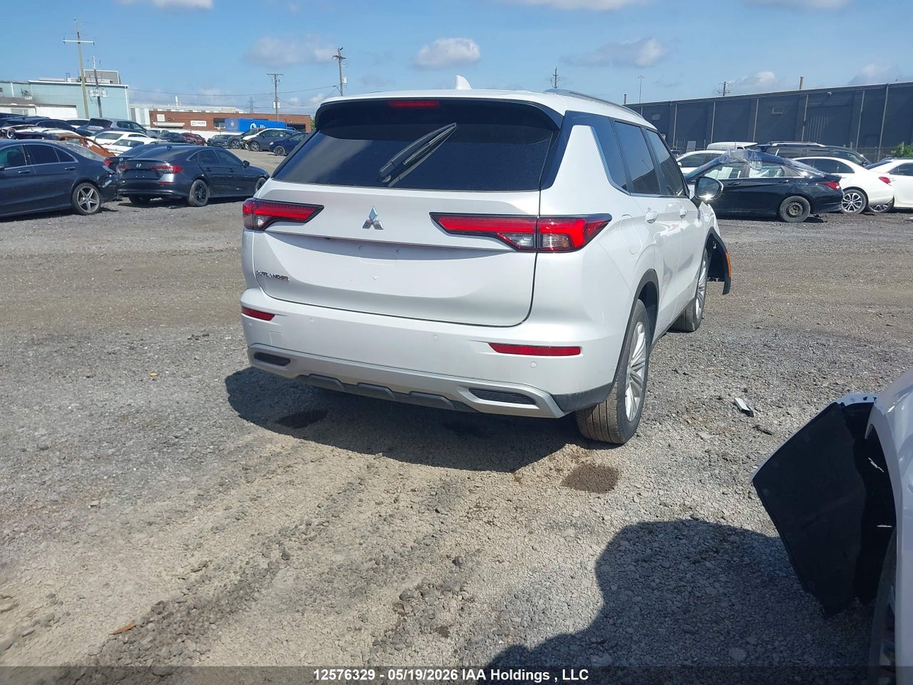 2024 MITSUBISHI OUTLANDER LE/SE/SEL thumbnail 5