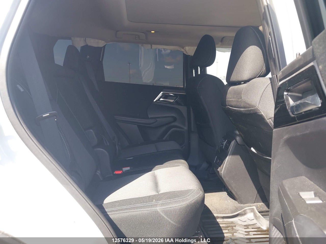 2024 MITSUBISHI OUTLANDER LE/SE/SEL thumbnail 9