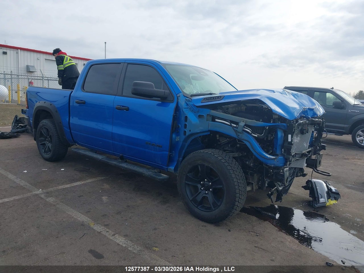 2025 RAM 1500 WARLOCK thumbnail 2