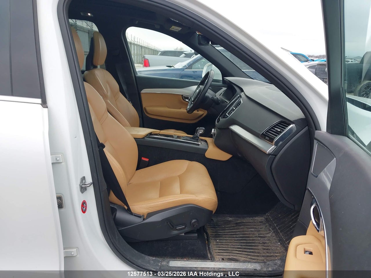 2017 VOLVO XC90 T5 thumbnail 6