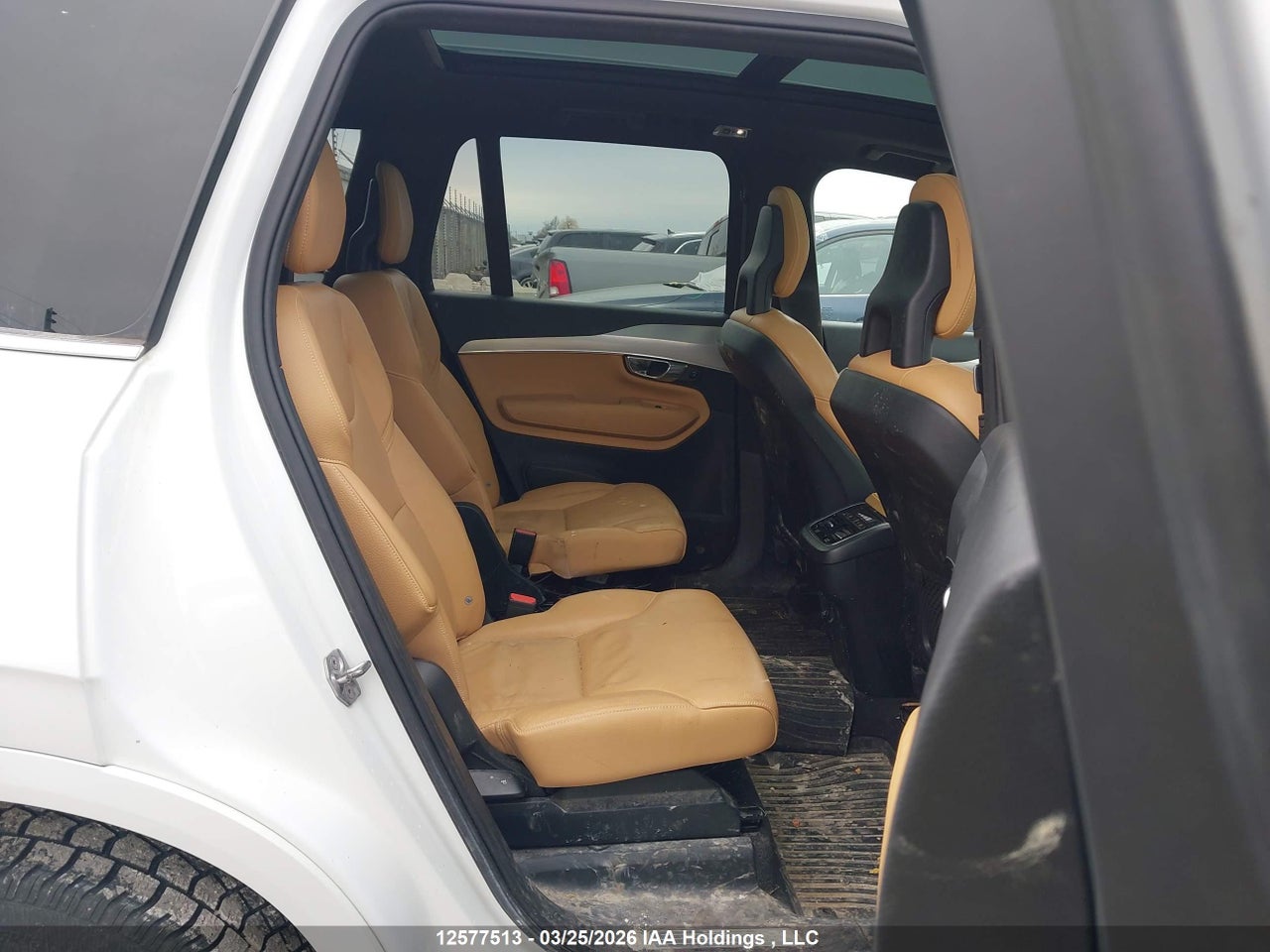 2017 VOLVO XC90 T5 thumbnail 9