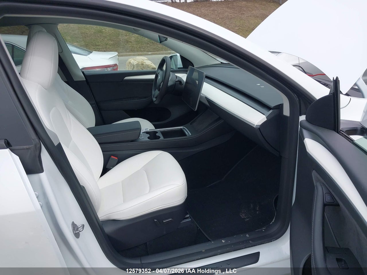 2025 TESLA MODEL Y LONG RANGE thumbnail 6
