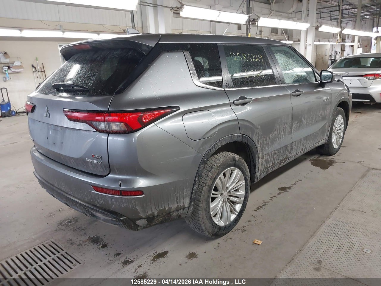 2023 MITSUBISHI OUTLANDER PHEV thumbnail 5