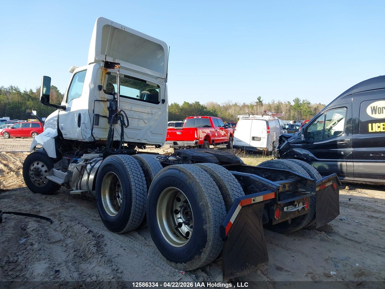 2019 INTERNATIONAL LT625 thumbnail 4