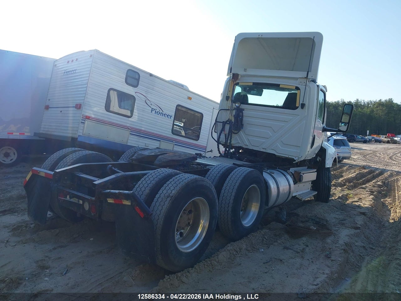 2019 INTERNATIONAL LT625 thumbnail 5