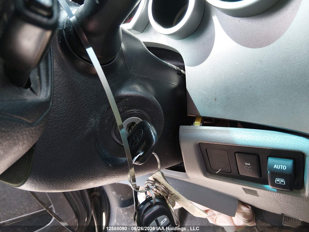 2014 TOYOTA SEQUOIA thumbnail 12