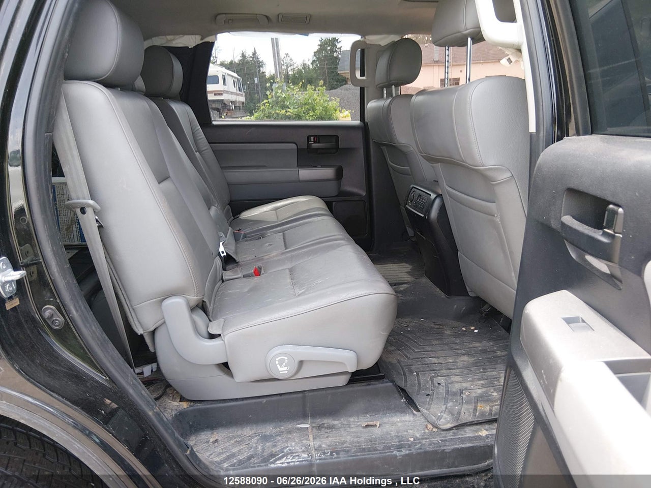 2014 TOYOTA SEQUOIA thumbnail 9