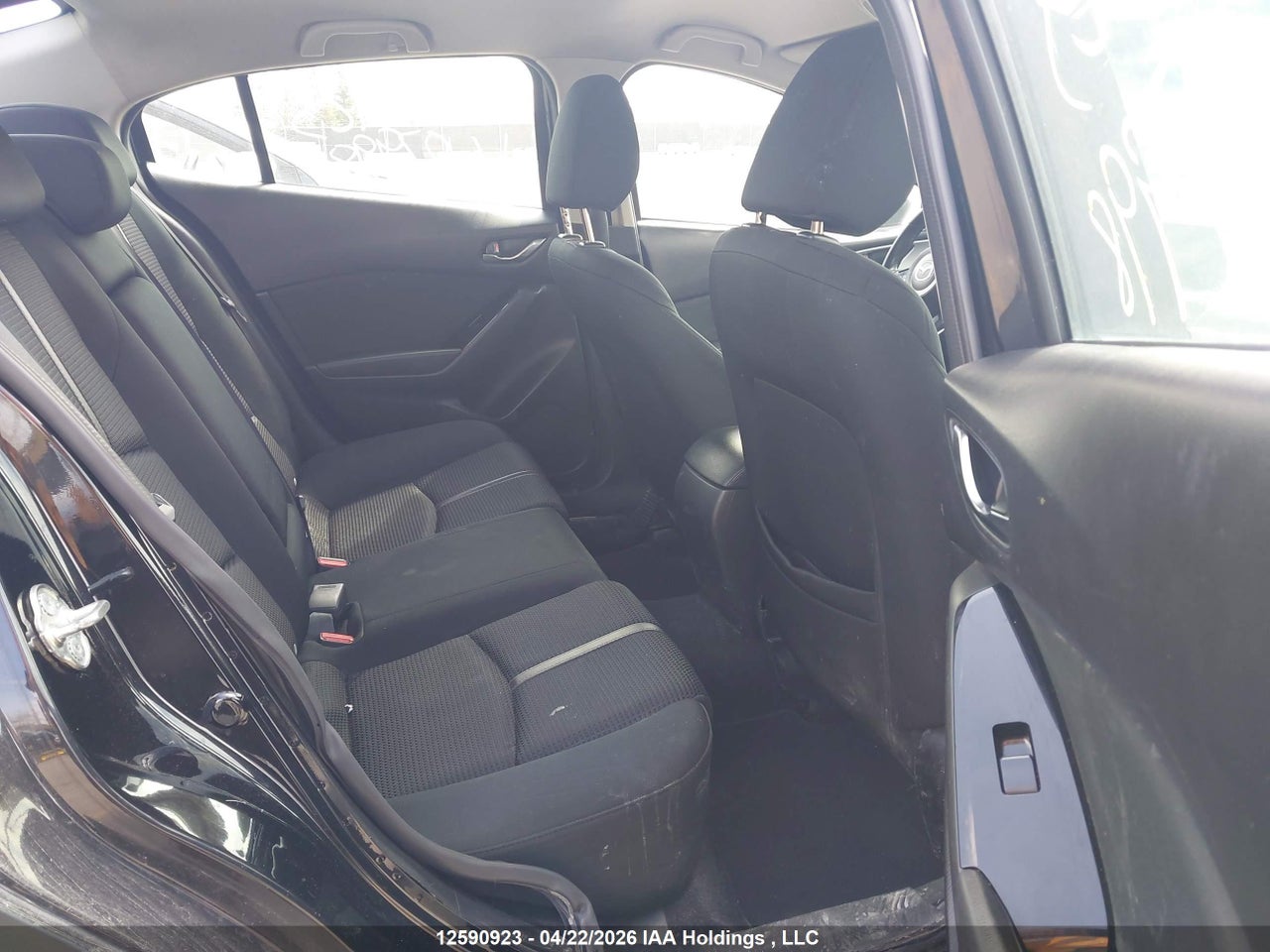 2018 MAZDA MAZDA3 thumbnail 9