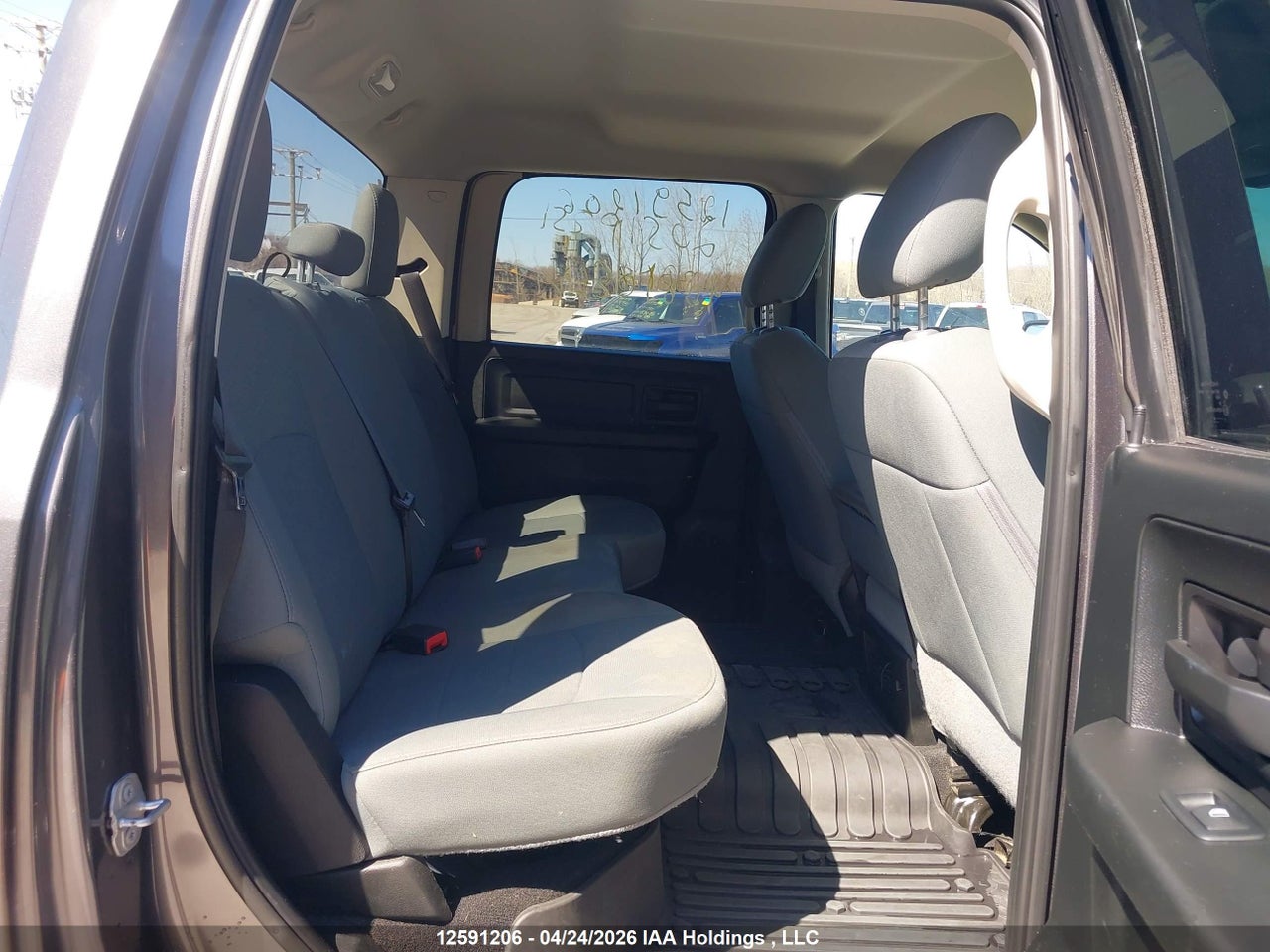 2018 RAM 1500 ST thumbnail 9