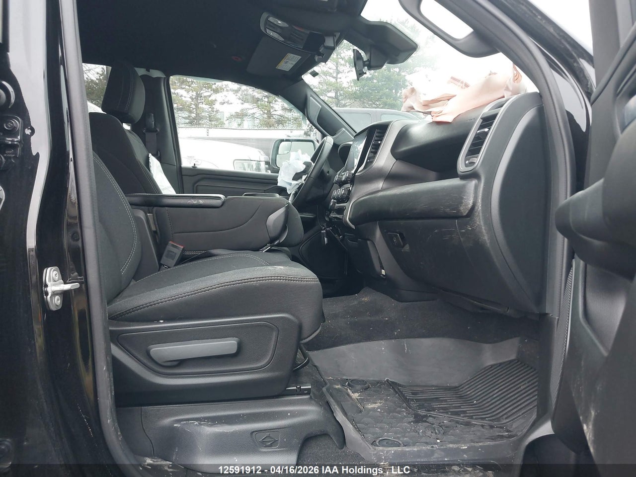 2025 RAM 1500 TRADESMAN thumbnail 6