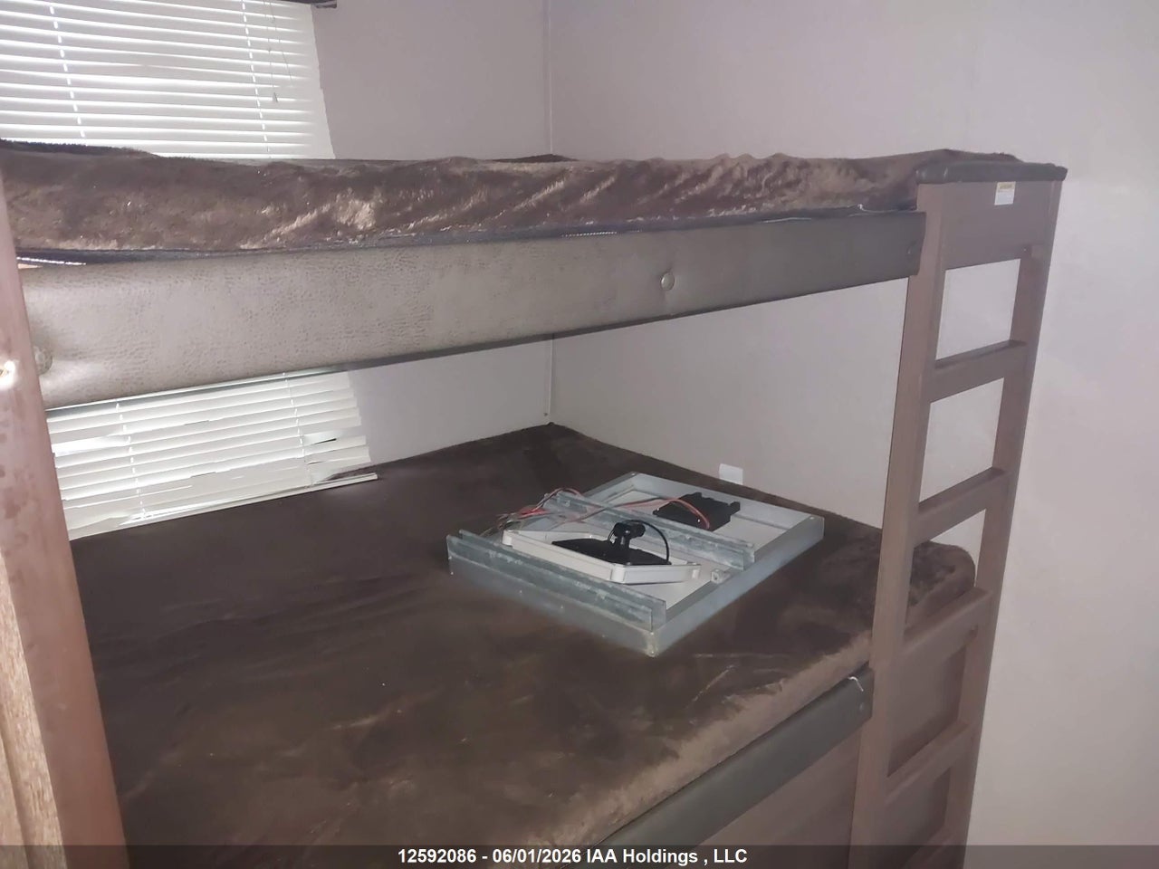 2019 KEYSTONE HIDEOUT thumbnail 12
