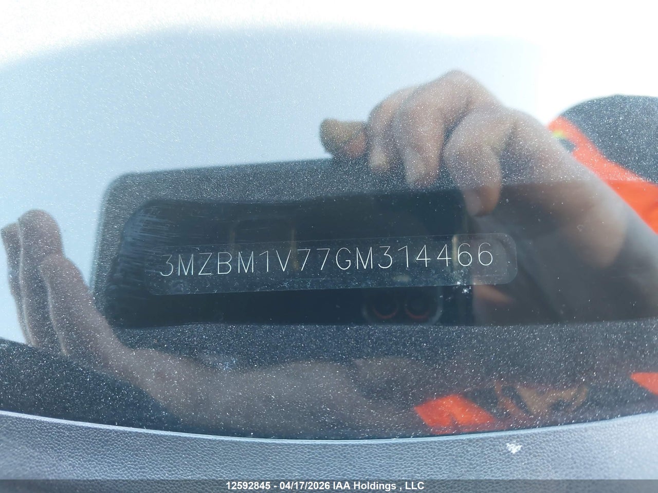 2016 MAZDA MAZDA3 thumbnail 10