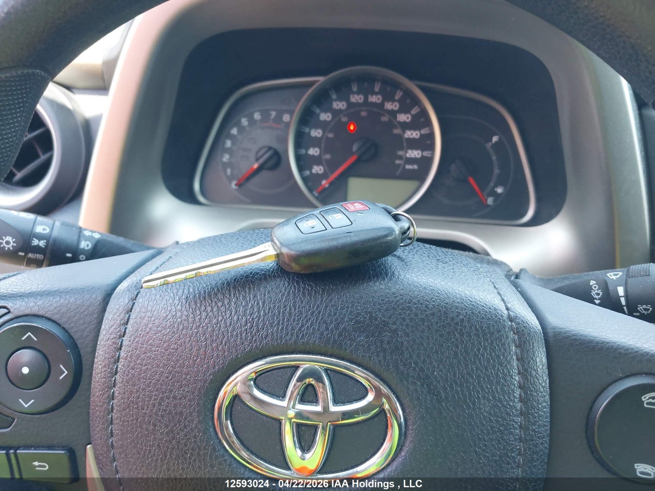 2014 TOYOTA RAV4 XLE thumbnail 12