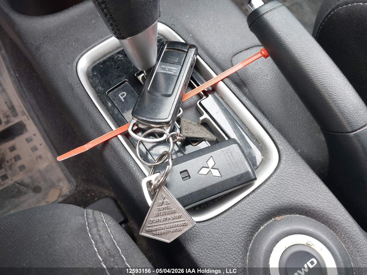 2015 MITSUBISHI OUTLANDER SE thumbnail 12