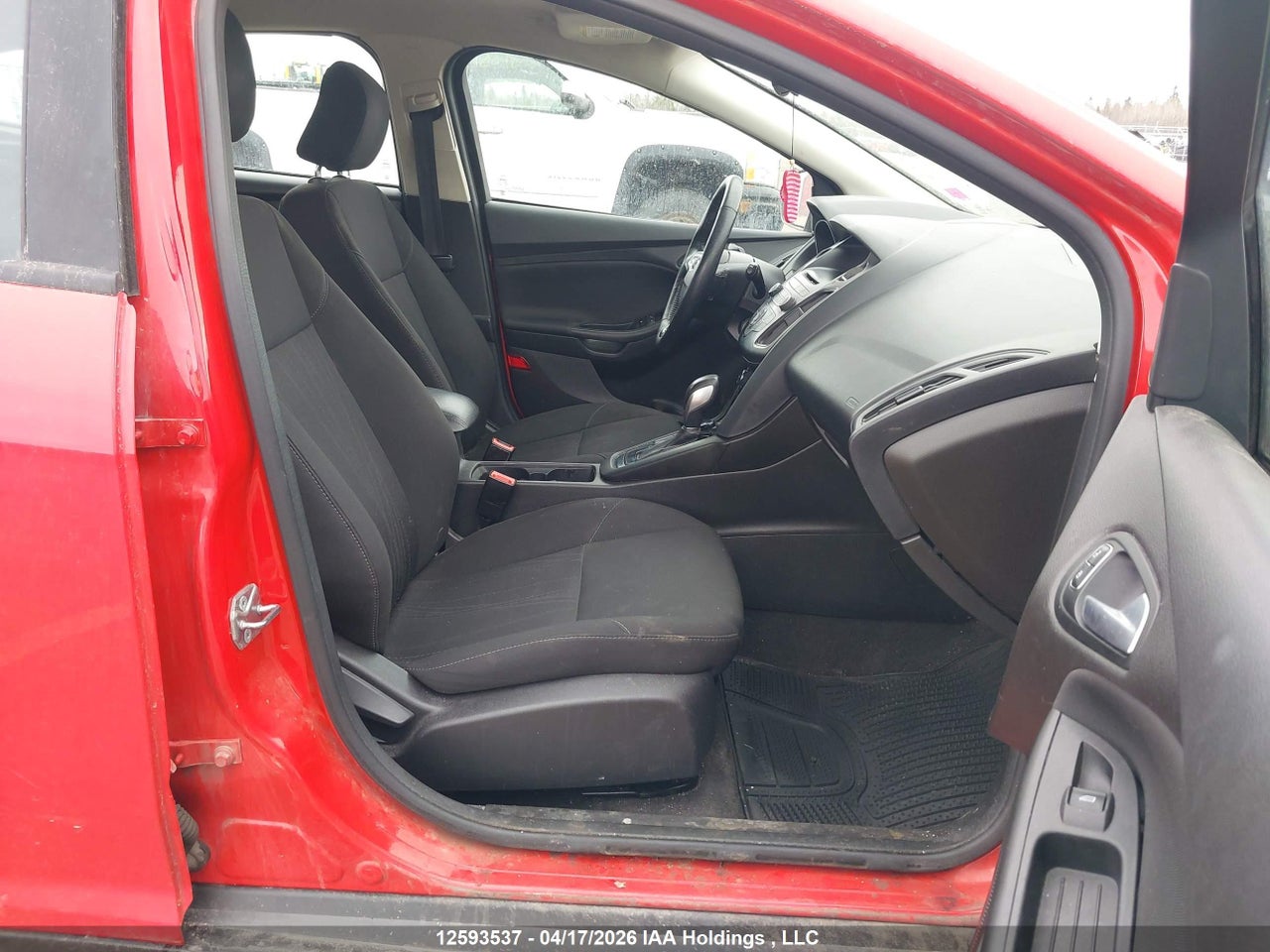 2017 FORD FOCUS SE thumbnail 6
