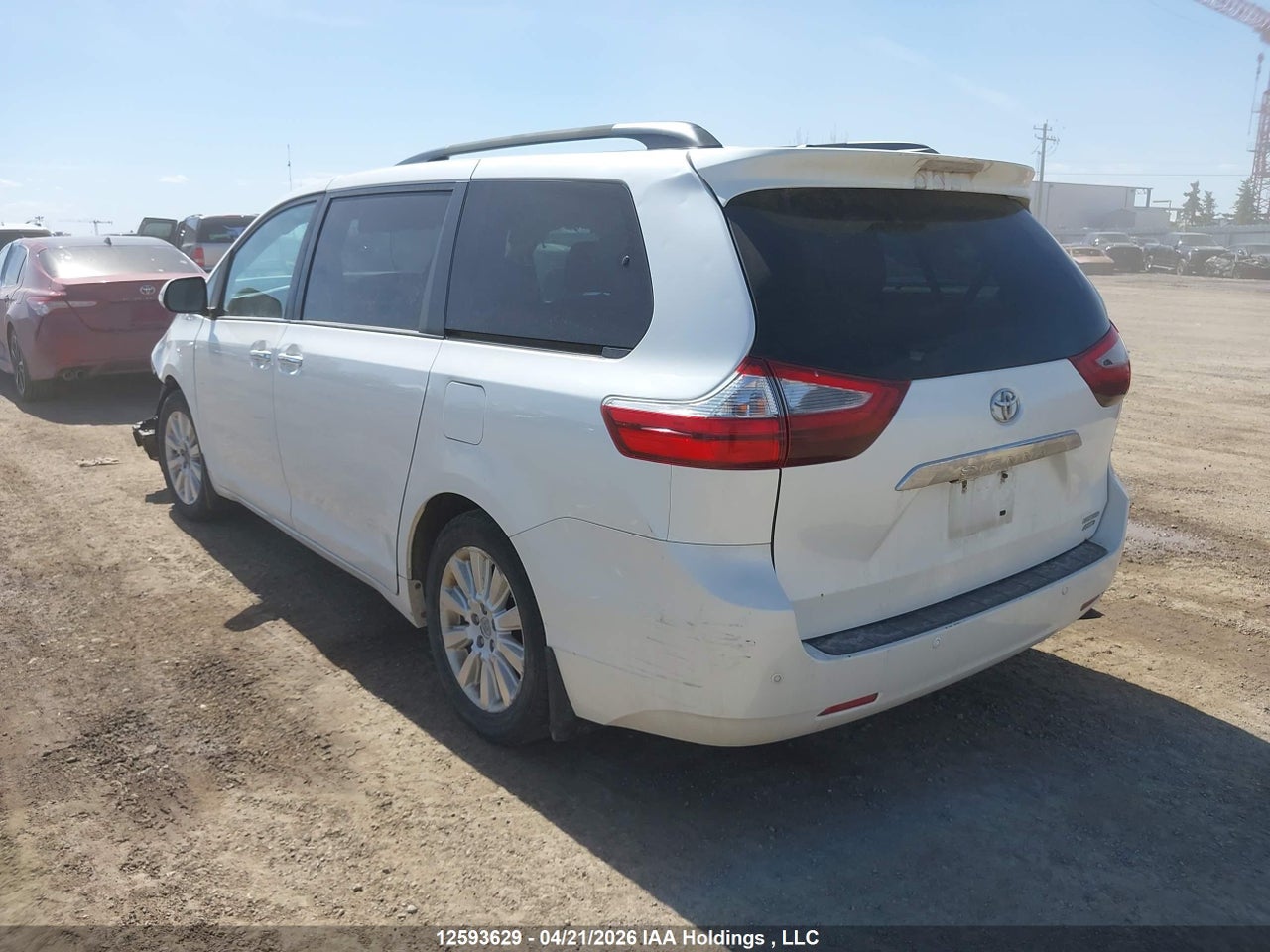 2015 TOYOTA SIENNA XLE 7 PASSENGER thumbnail 4