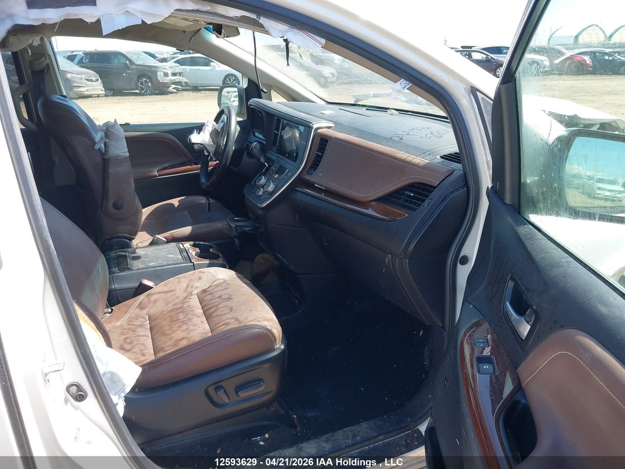 2015 TOYOTA SIENNA XLE 7 PASSENGER thumbnail 6